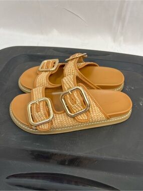 Universal Thread Big Buckle Sandals Size 9